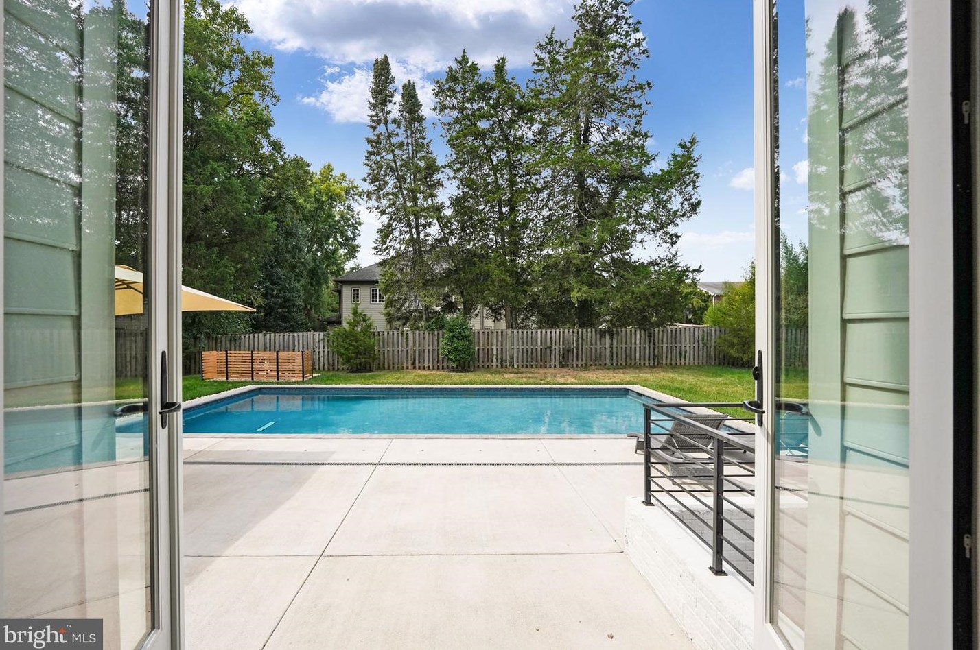 828 Constellation Dr, Great Falls VA  22066-2501 exterior