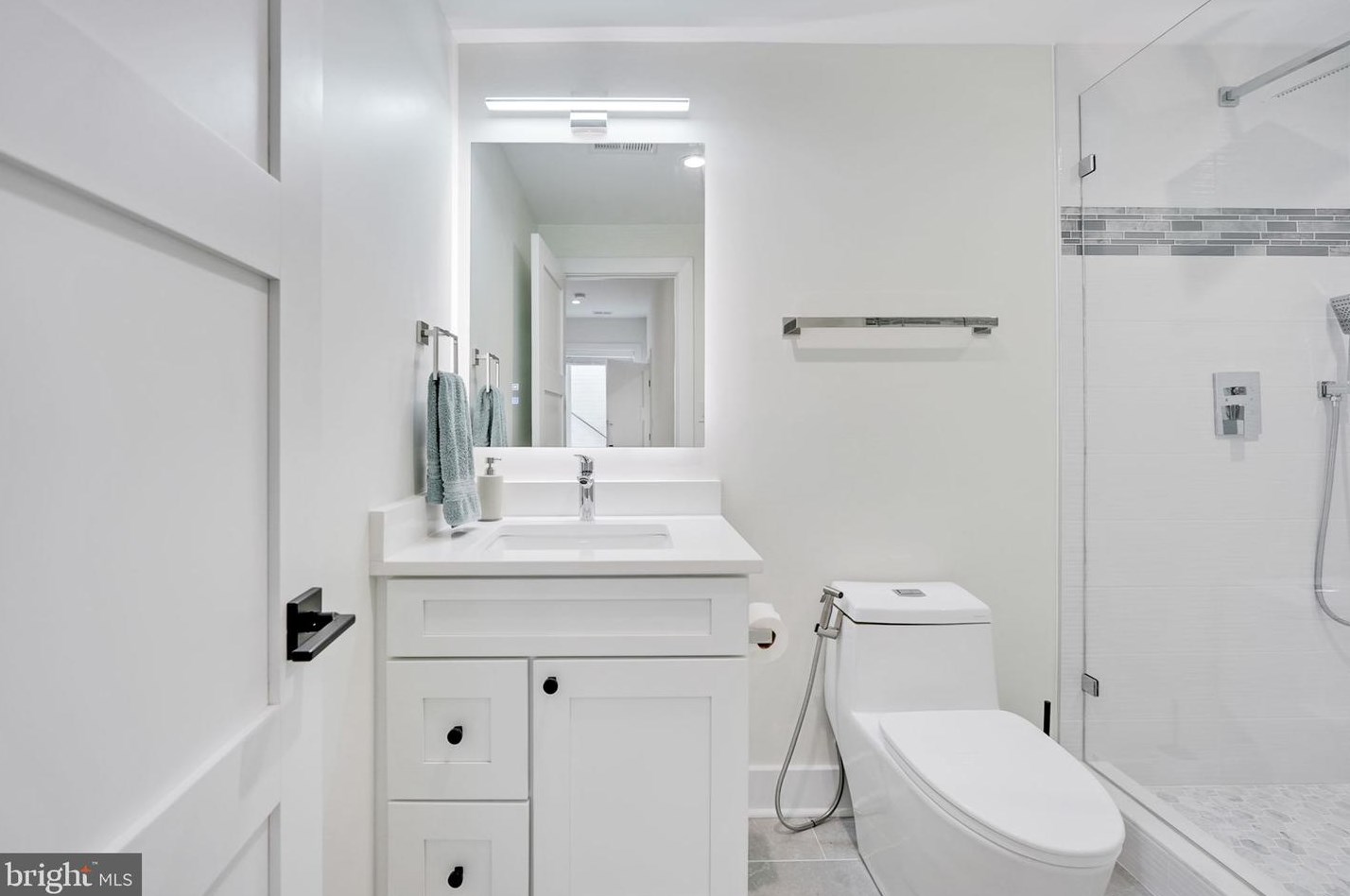 828 Constellation Dr, Great Falls VA  22066-2501 exterior