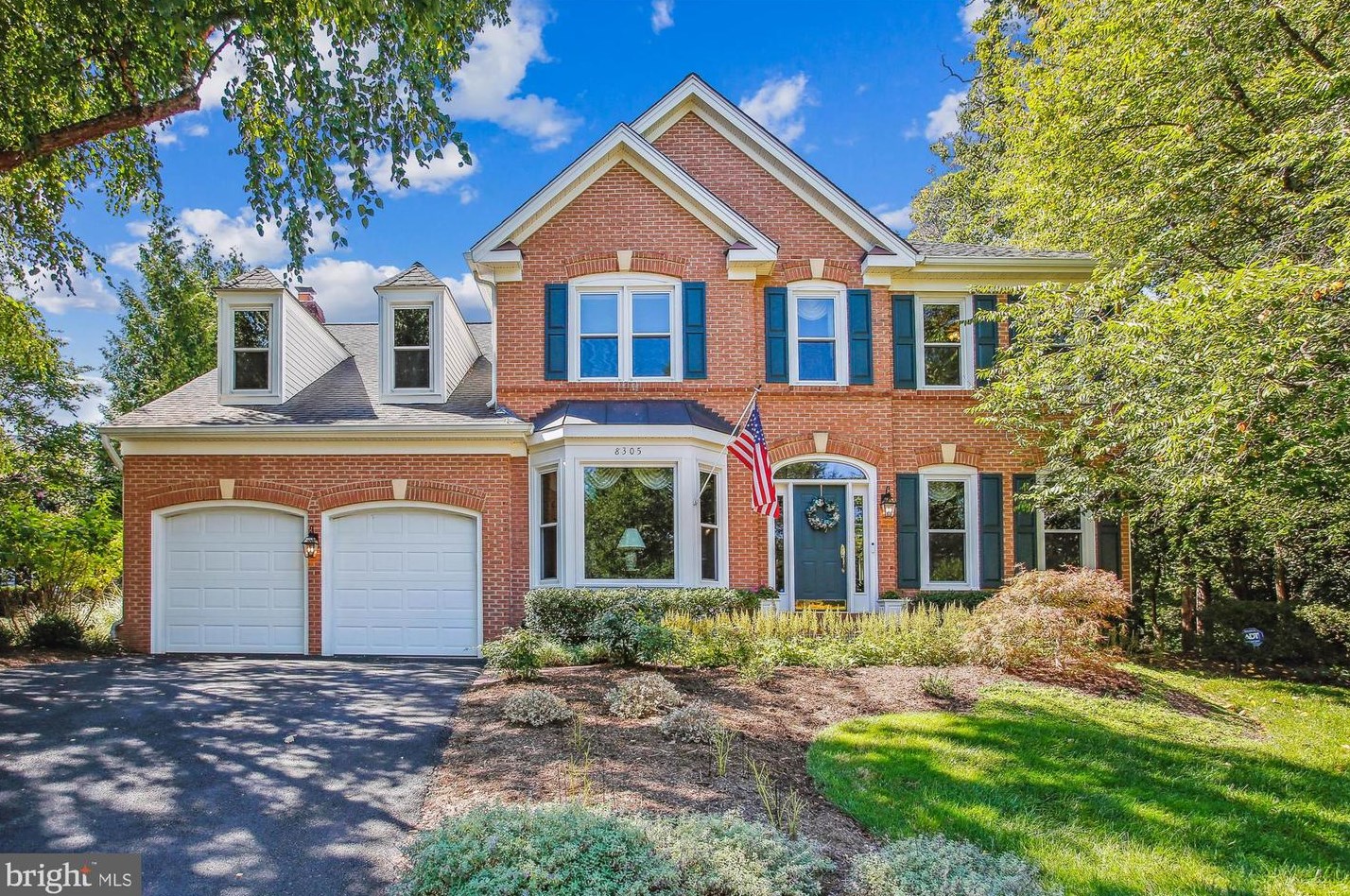 8305 Lord Fairfax Ct, Vienna, VA 22182