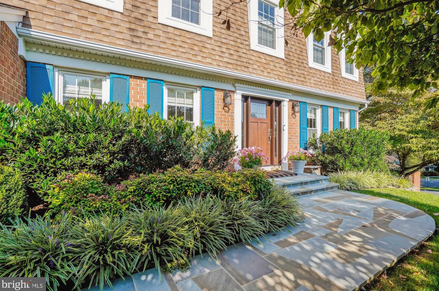 2945 Miller Heights Rd, Vienna, VA 22124