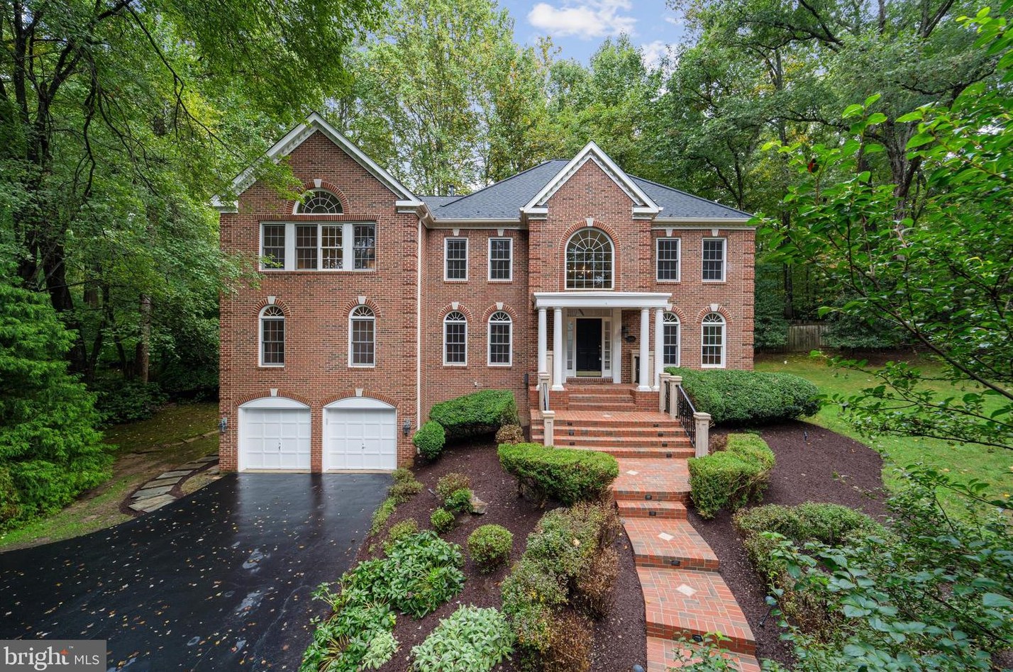 11425 Green Moor Ln, Vienna, VA 22124