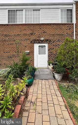 1197 Alabama Dr, Herndon, VA 20170