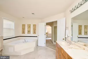 7801 Ridgewood Dr, Annandale, VA 22003 - Photo 48