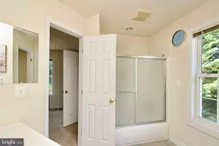 7801 Ridgewood Dr, Annandale, VA 22003 - Photo 34