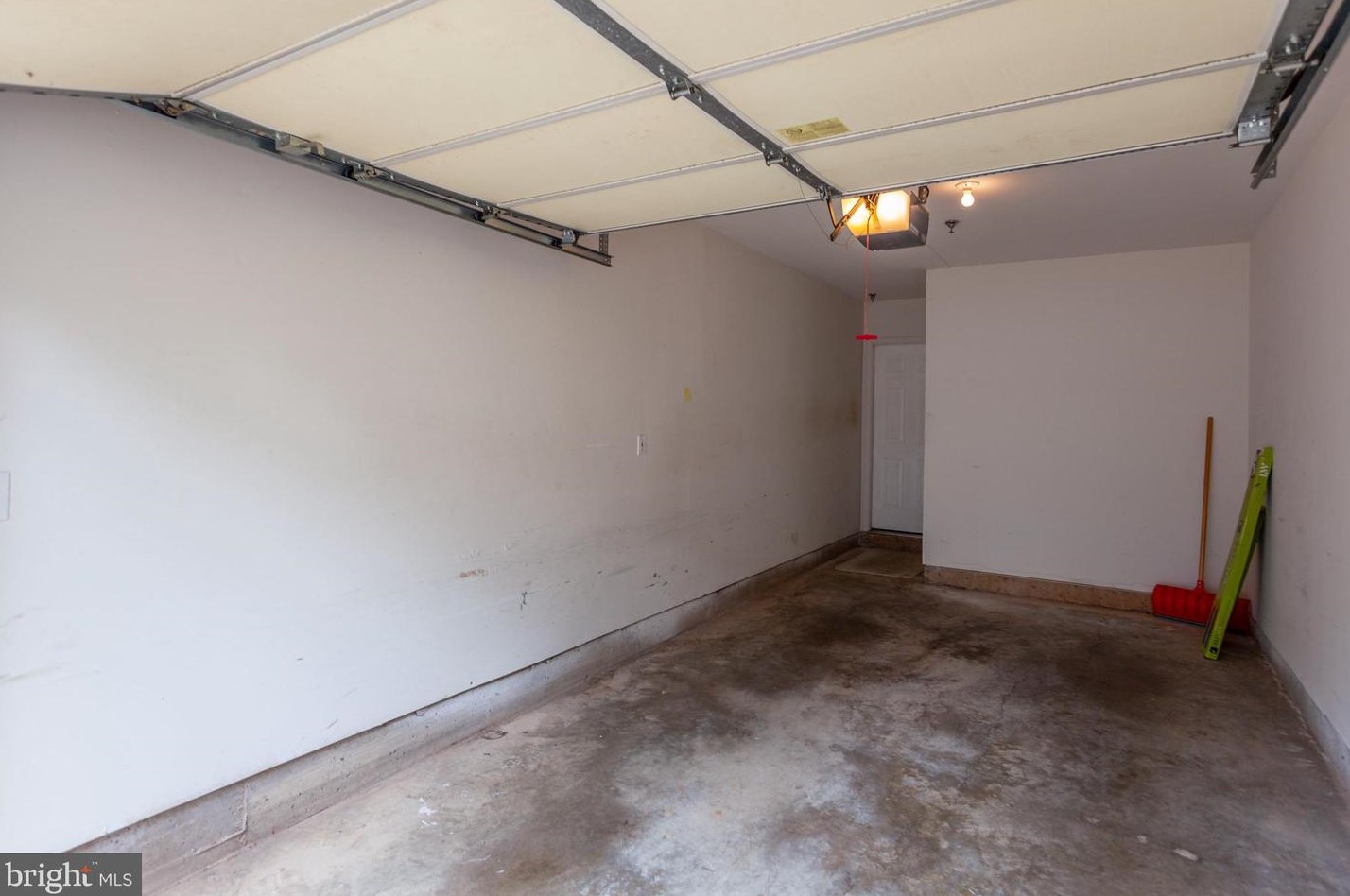 4512 Superior Square #4512, Fairfax, VA 22033