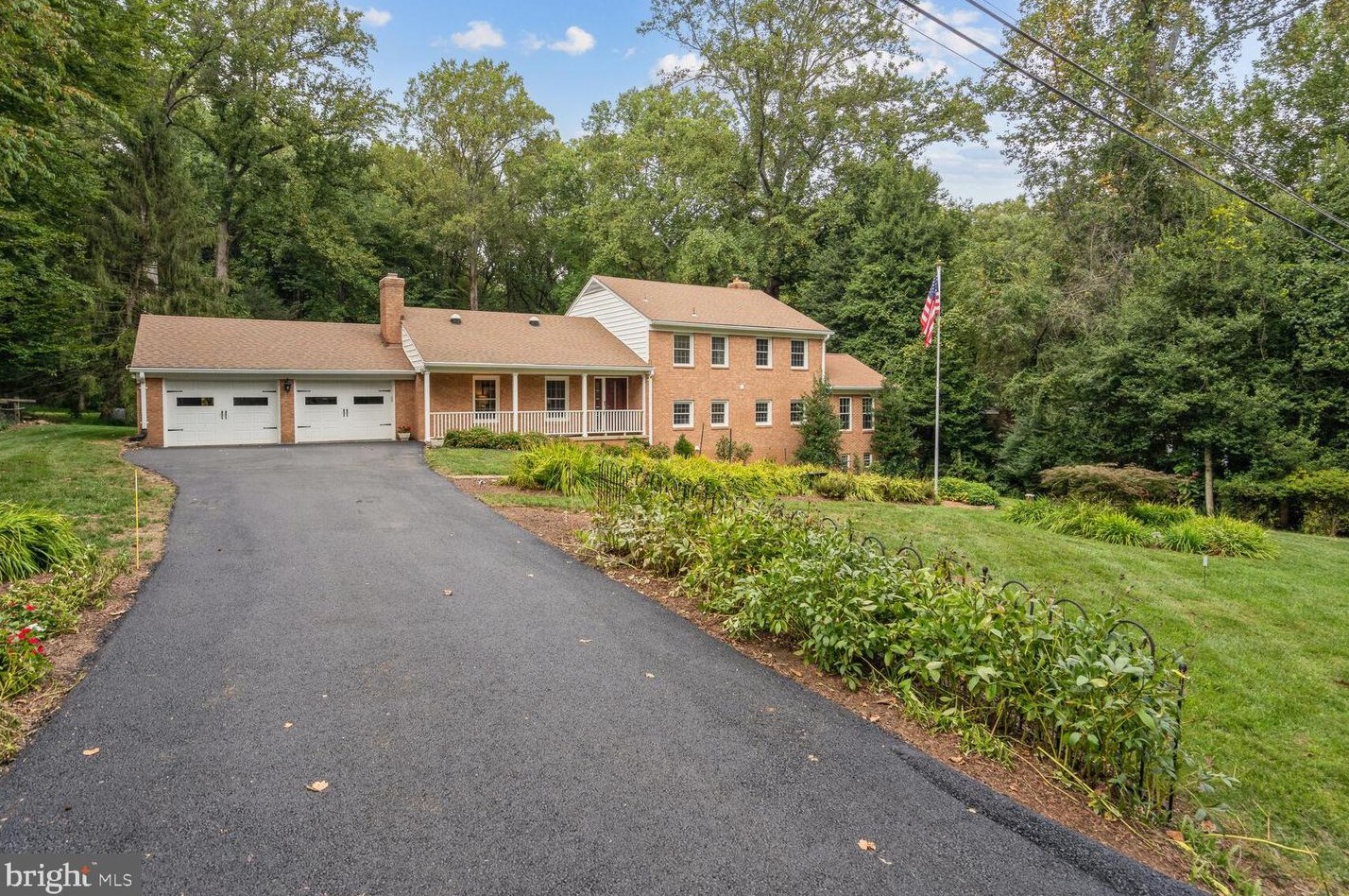 9204 Maria Ave, Great Falls, VA 22066