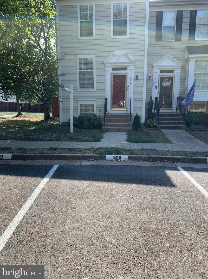 6621 Skylemar Trl, Centreville, VA 20121-3847