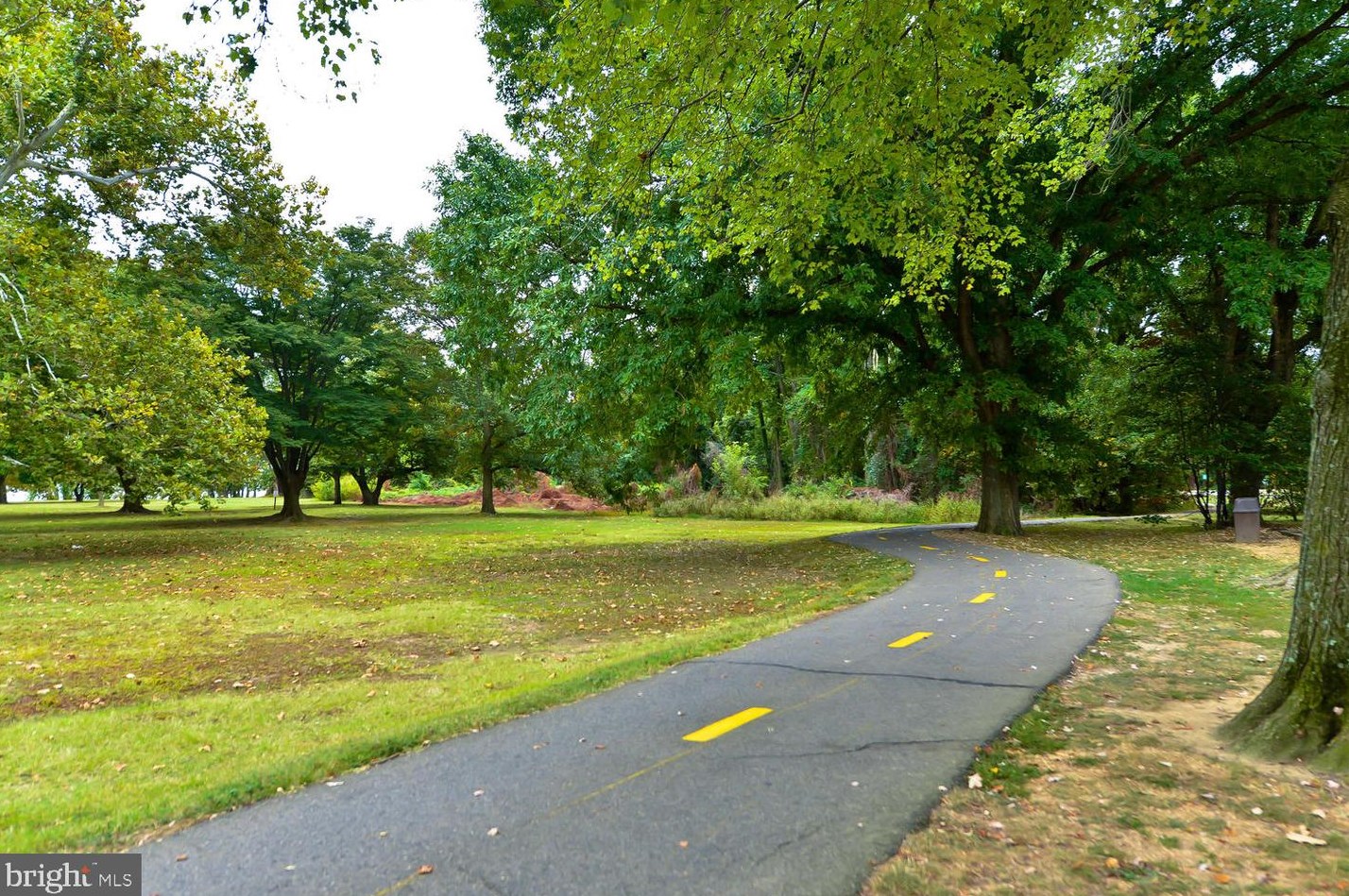 1304 Belle View Blvd, Alexandria VA 22307-6521 exterior