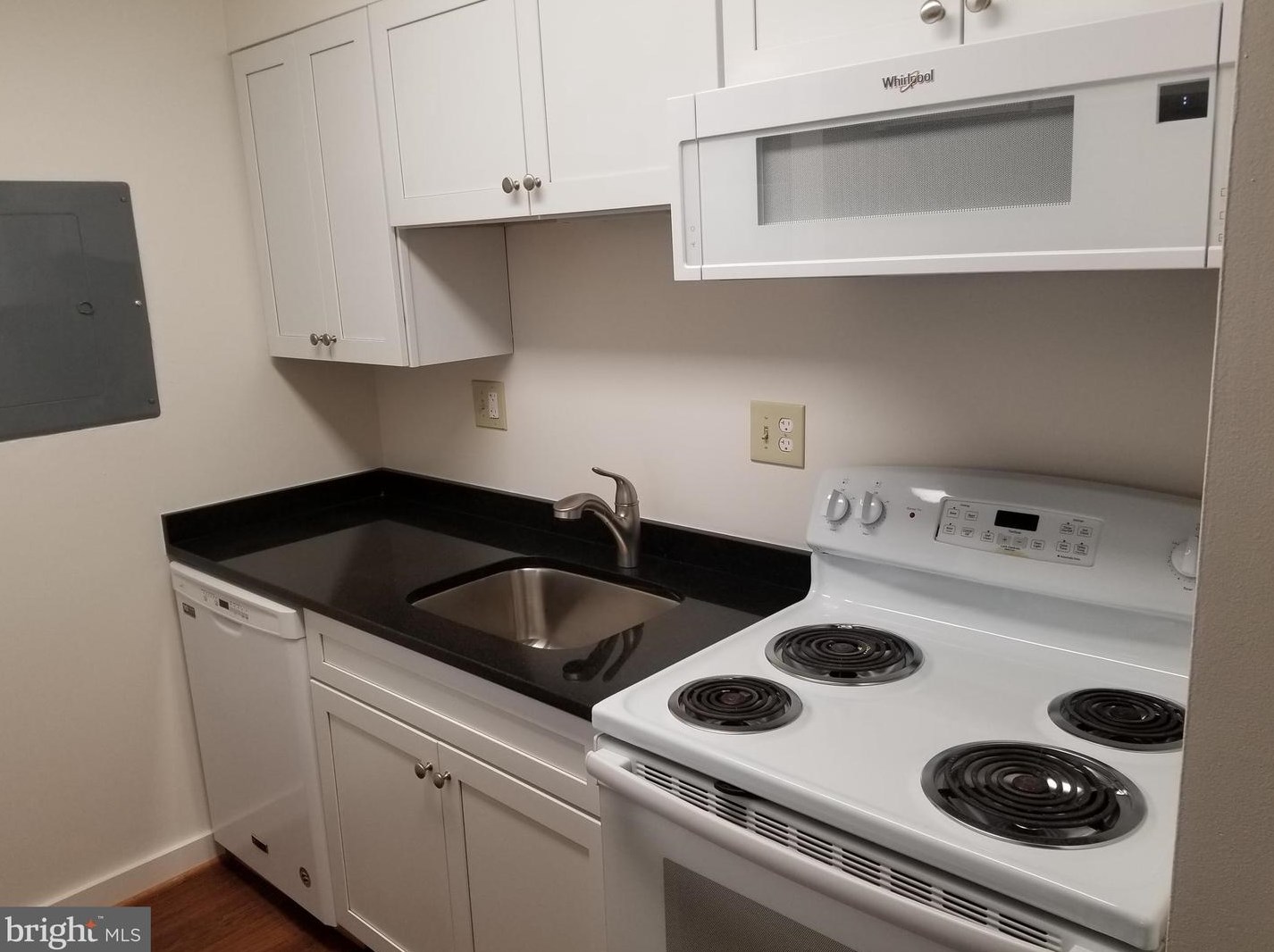 1808 Old Meadow Rd Apt 903, Mc Lean, VA 22102