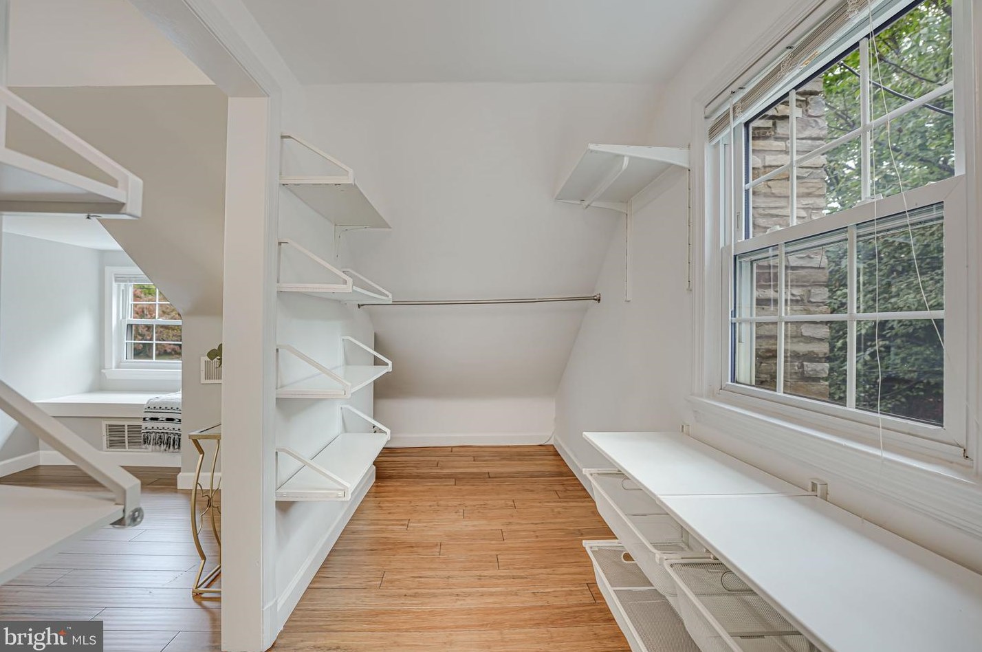 10315 Blake Ln, Vienna VA 22124-2632 exterior