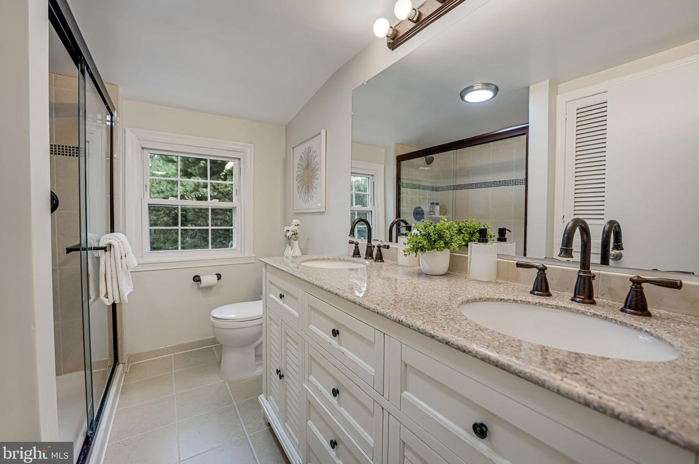 10315 Blake Ln, Vienna VA 22124-2632 exterior