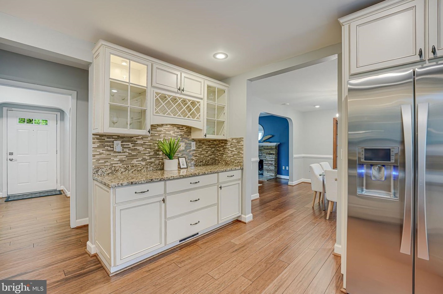 10315 Blake Ln, Vienna VA 22124-2632 exterior