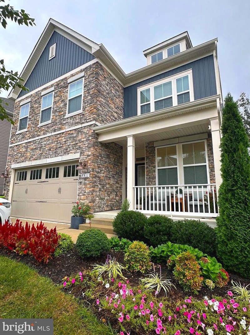 9511 Sanger St, Lorton, VA 22079