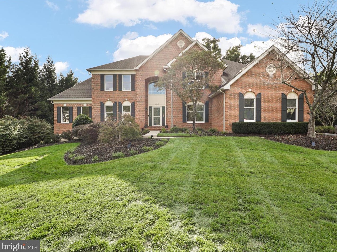 10207 Brittenford Dr, Vienna, VA 22182