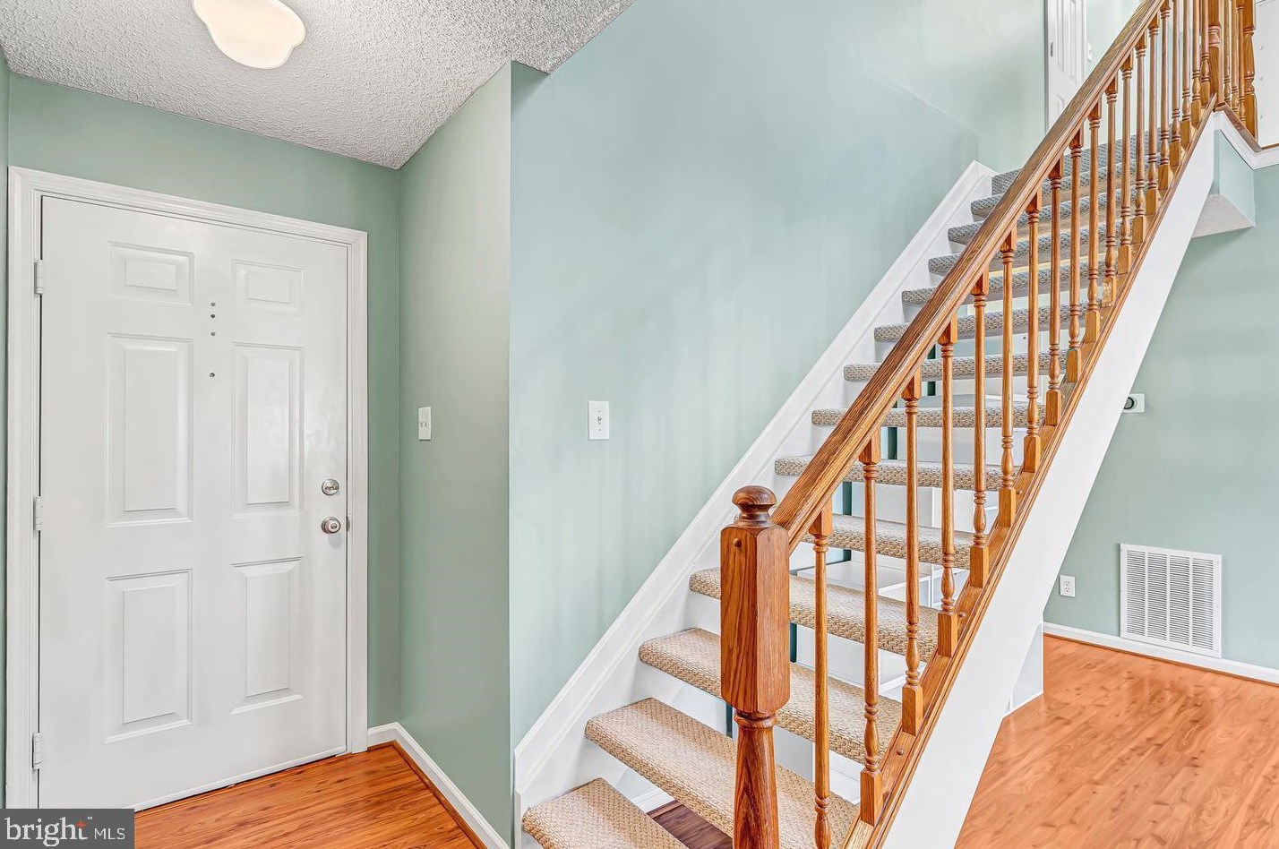12106 Greenway Ct, Fairfax, VA 22033-2559