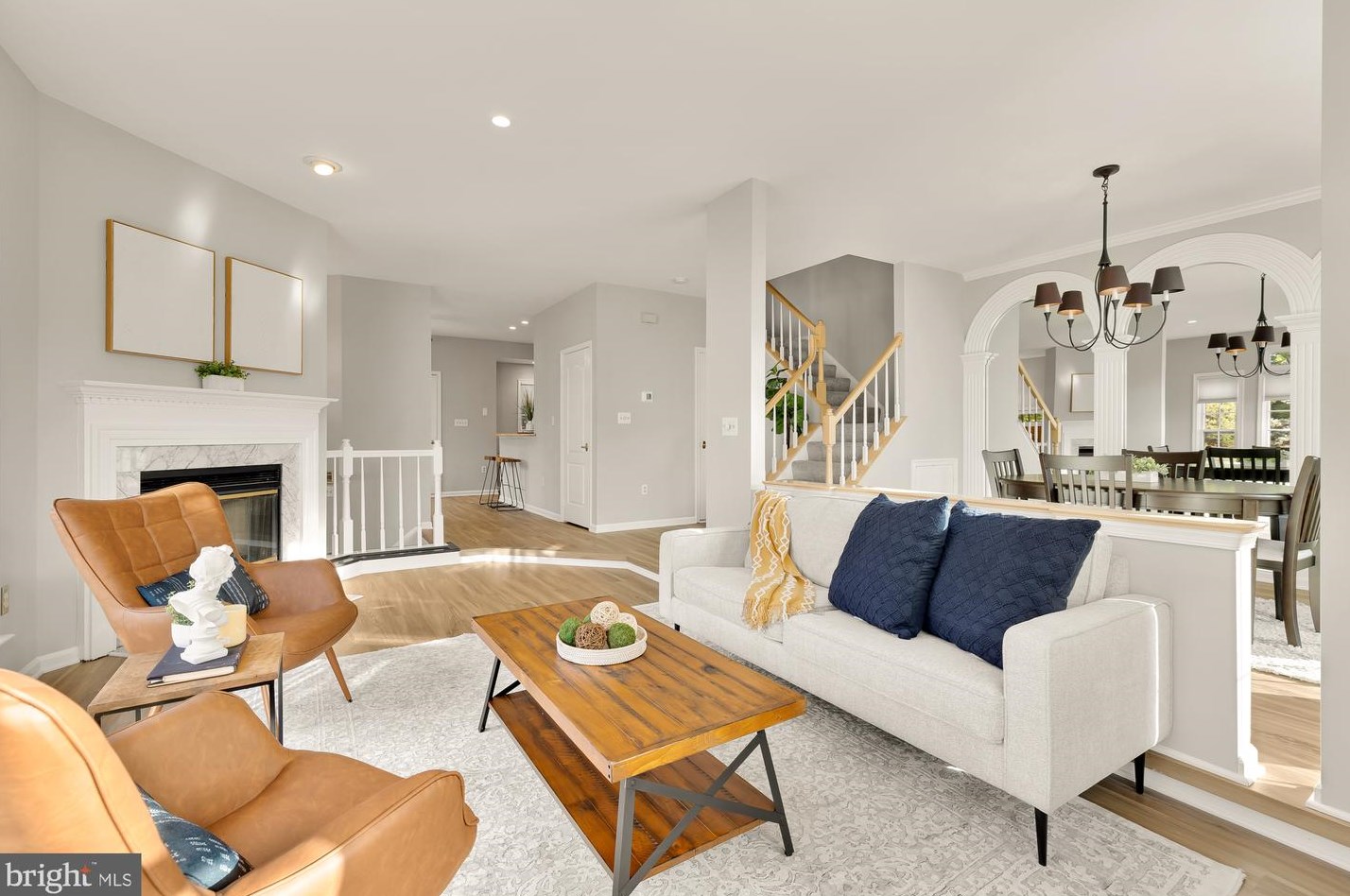 5527 Sully Lake Dr, Centreville, VA 20120