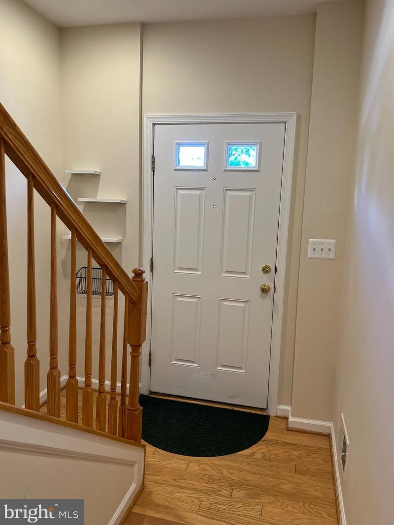 3539 Ellery Cir, Falls Church, VA 22041