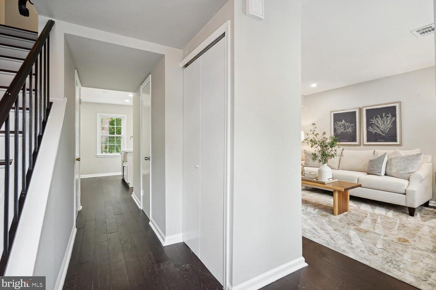 5444 Calvin Ct, Springfield, VA 22151-1701