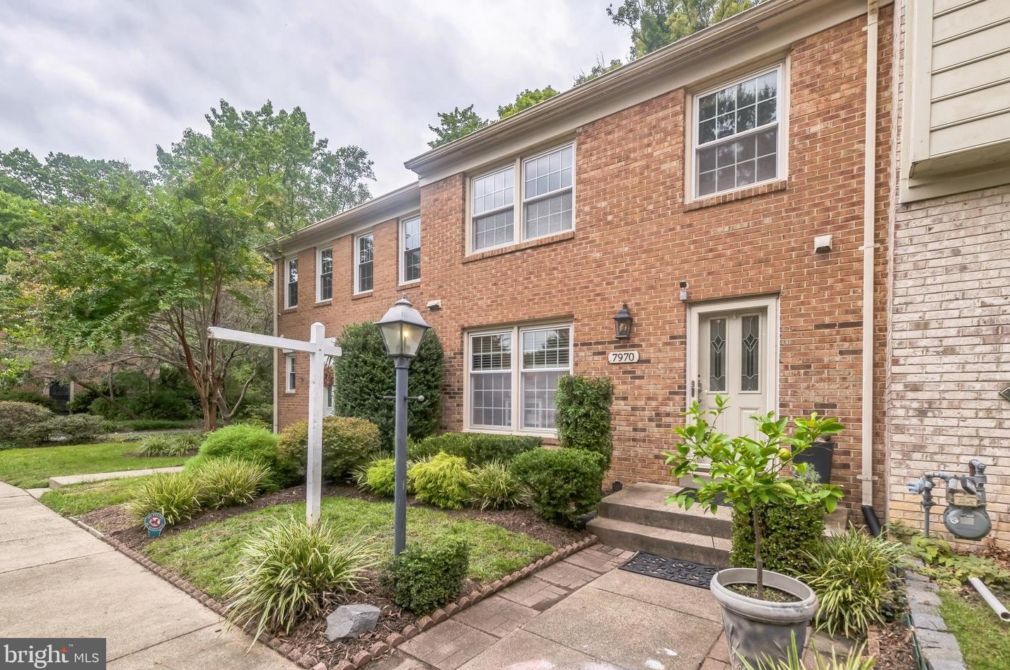 7970 Bethelen Woods Ln, Springfield, VA 22153-2009