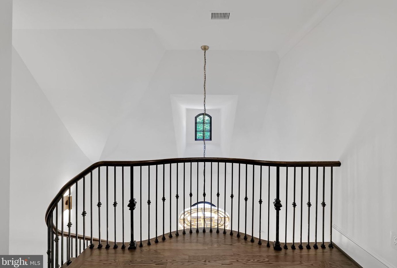 1418 Kirby Rd, Mc Lean VA 22101-3201 exterior