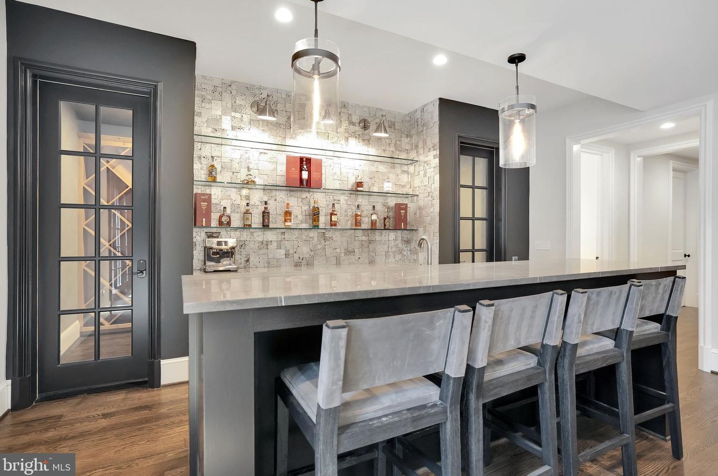 1418 Kirby Rd, Mc Lean VA 22101-3201 exterior