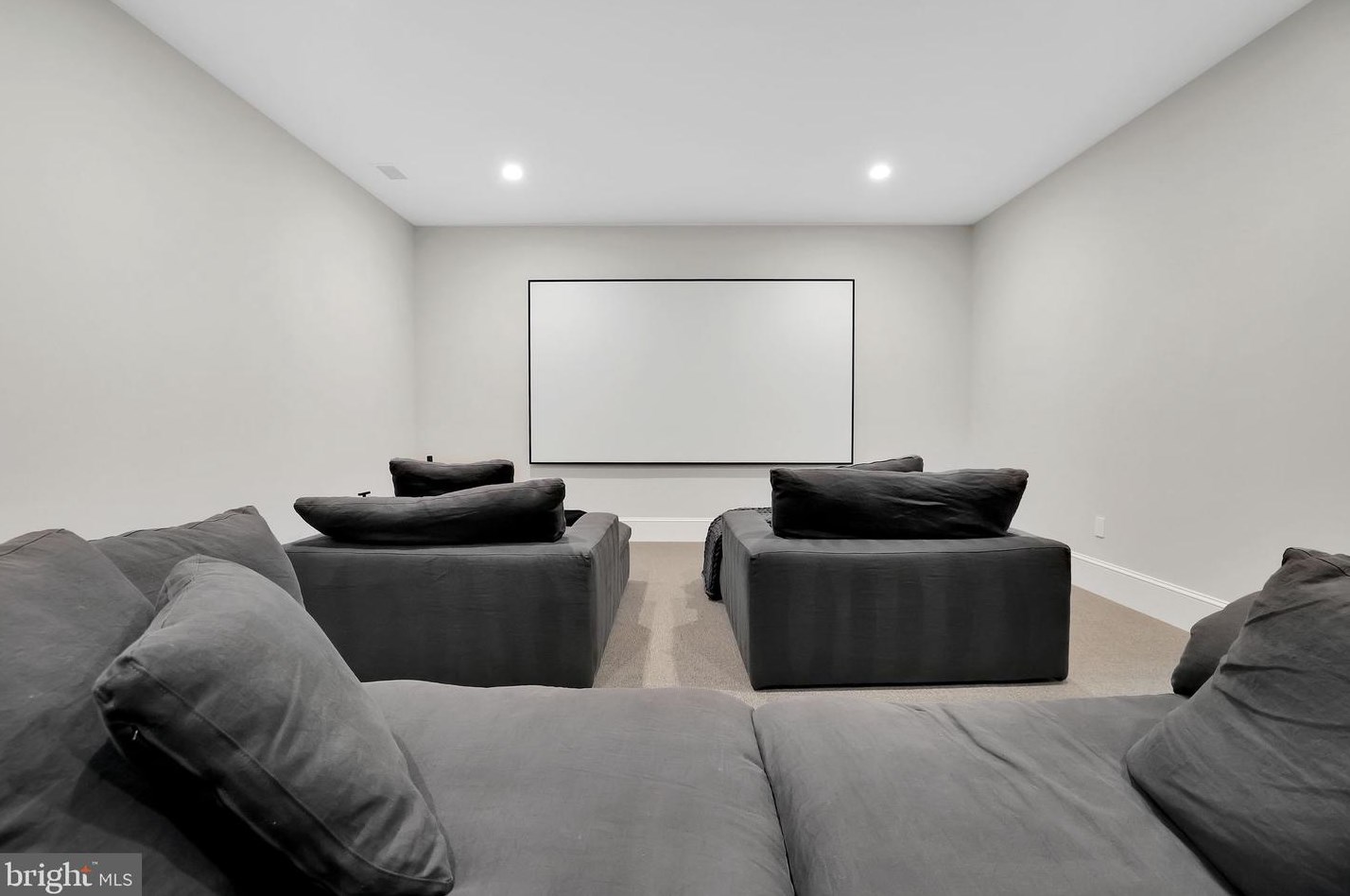 1418 Kirby Rd, Mc Lean VA 22101-3201 exterior