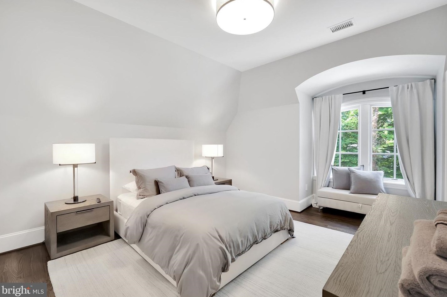 1418 Kirby Rd, Mc Lean VA 22101-3201 exterior