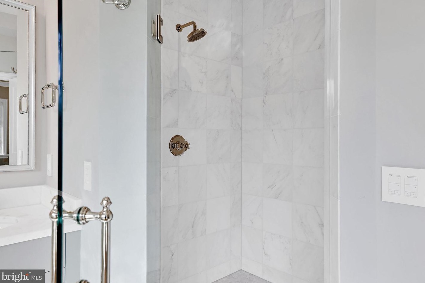 1418 Kirby Rd, Mc Lean VA 22101-3201 exterior