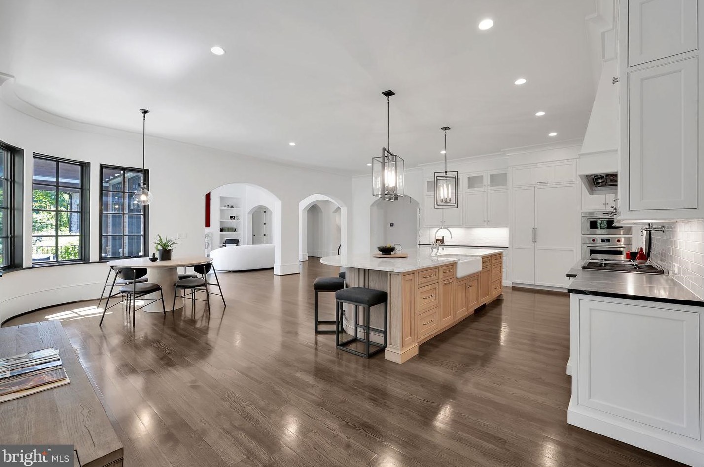 1418 Kirby Rd, Mc Lean VA 22101-3201 exterior