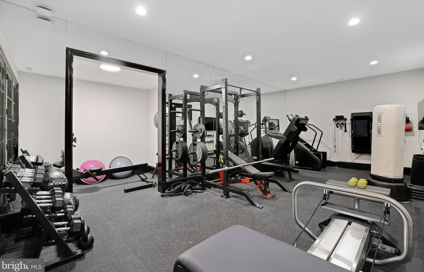 1418 Kirby Rd, Mc Lean VA 22101-3201 exterior