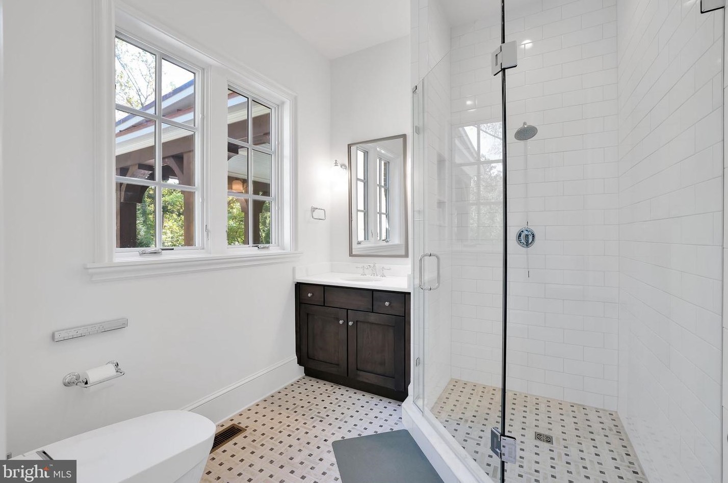 1418 Kirby Rd, Mc Lean VA 22101-3201 exterior