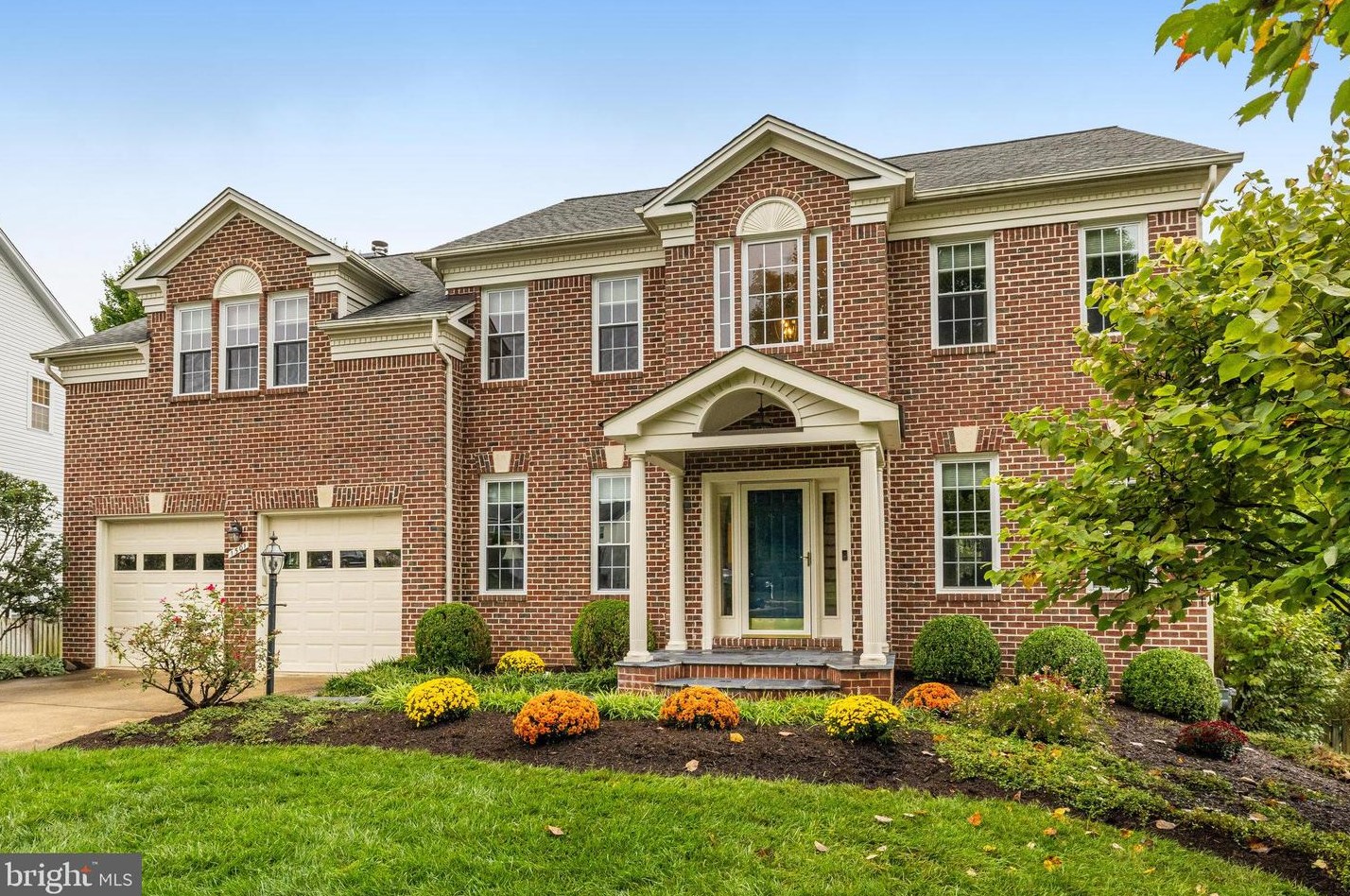 1501 Kings Valley Ct, Herndon, VA 20170-2749