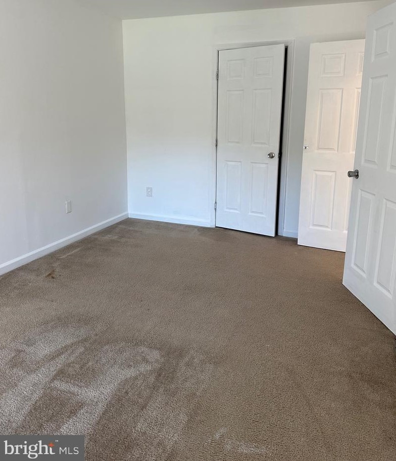 3885 El Camino Pl, Alexandria VA 22309-1447 exterior