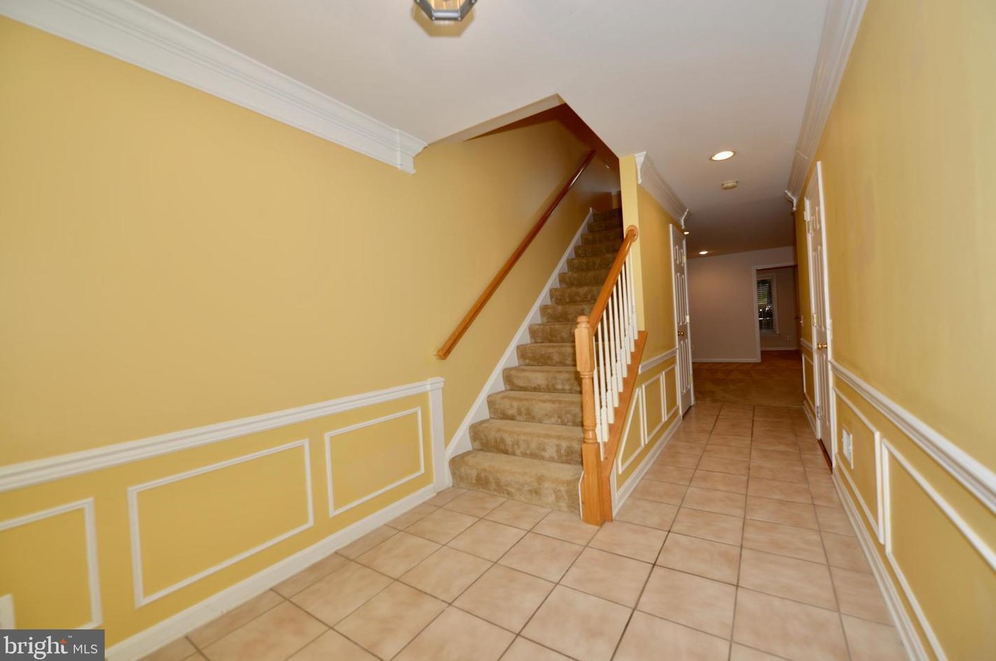 8227 Singleleaf Ln, Lorton, VA 22079