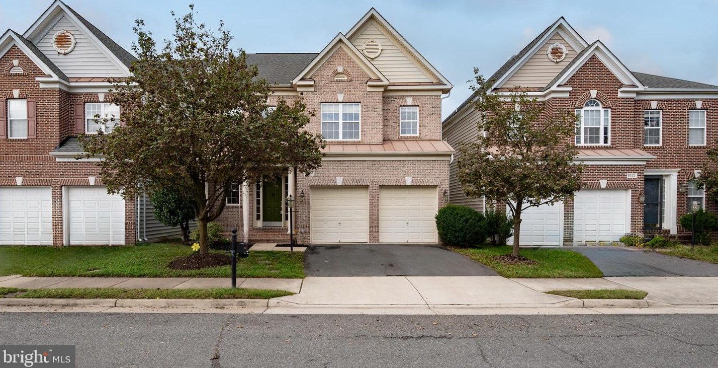 8324 Middle Ruddings Dr, Lorton, VA 22079