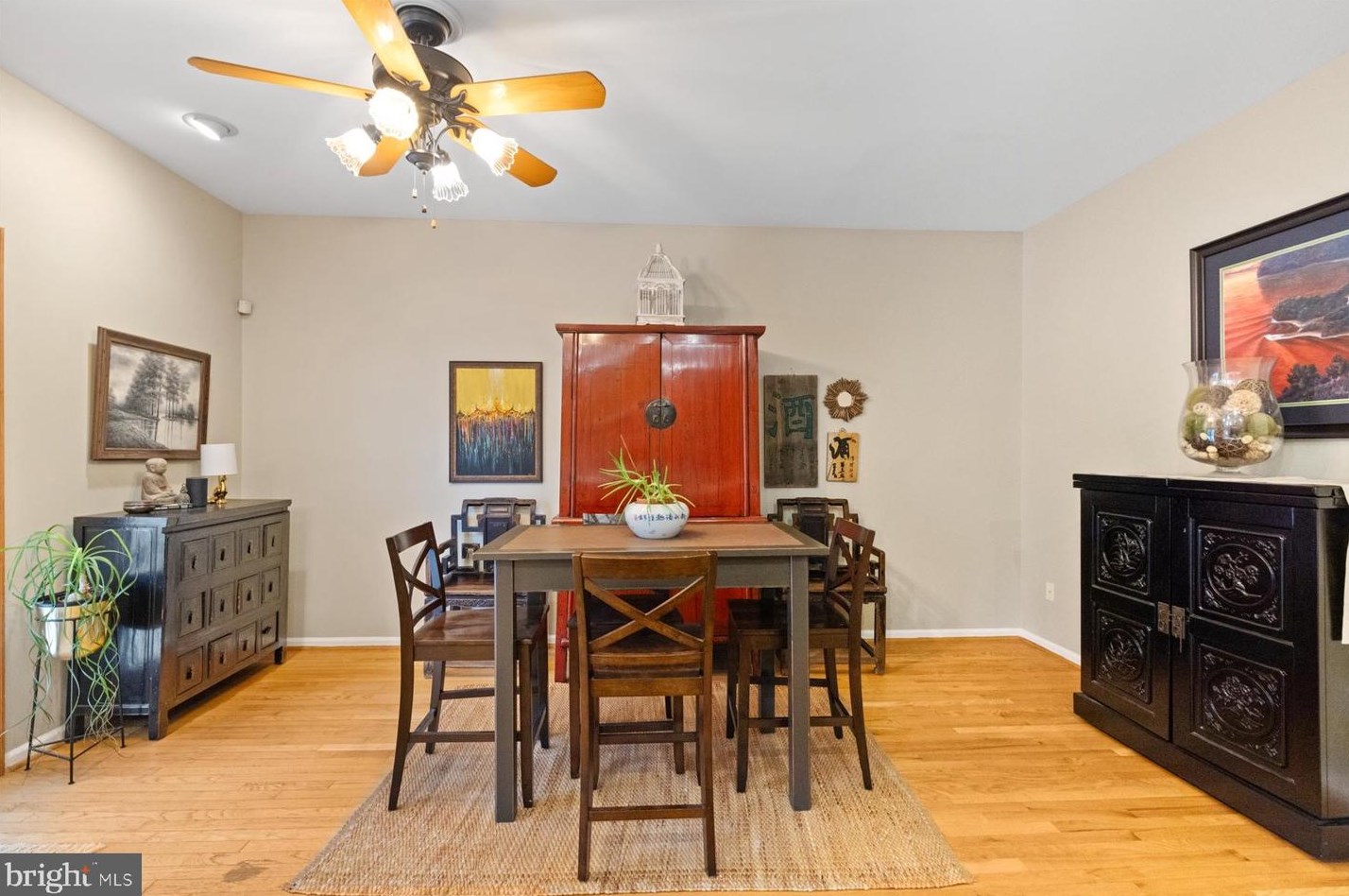 5146 Ballycastle Cir, Alexandria VA 22315-5546 exterior