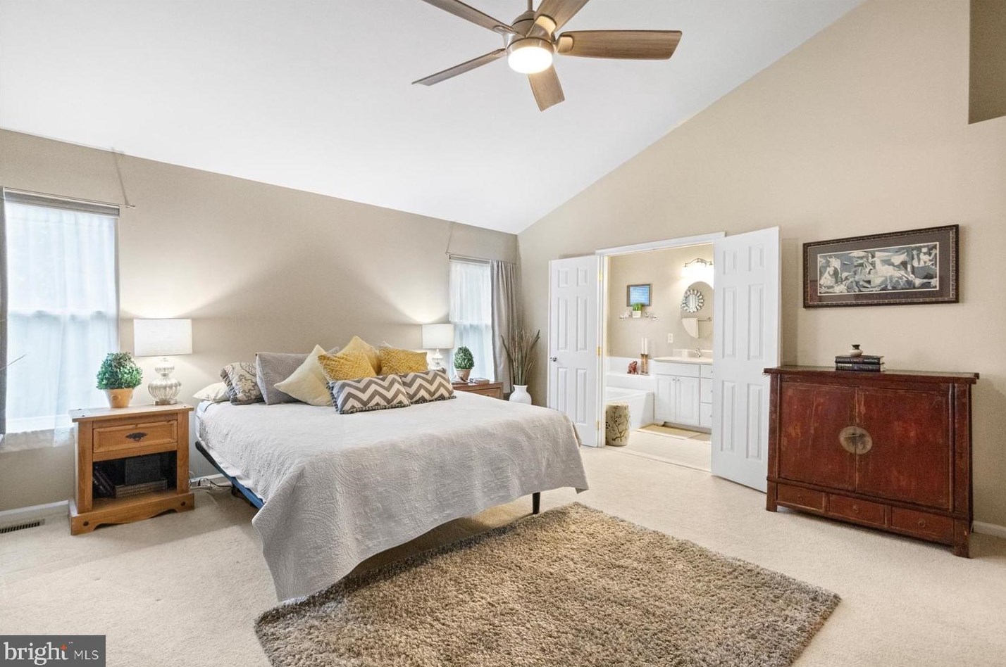 5146 Ballycastle Cir, Alexandria VA 22315-5546 exterior