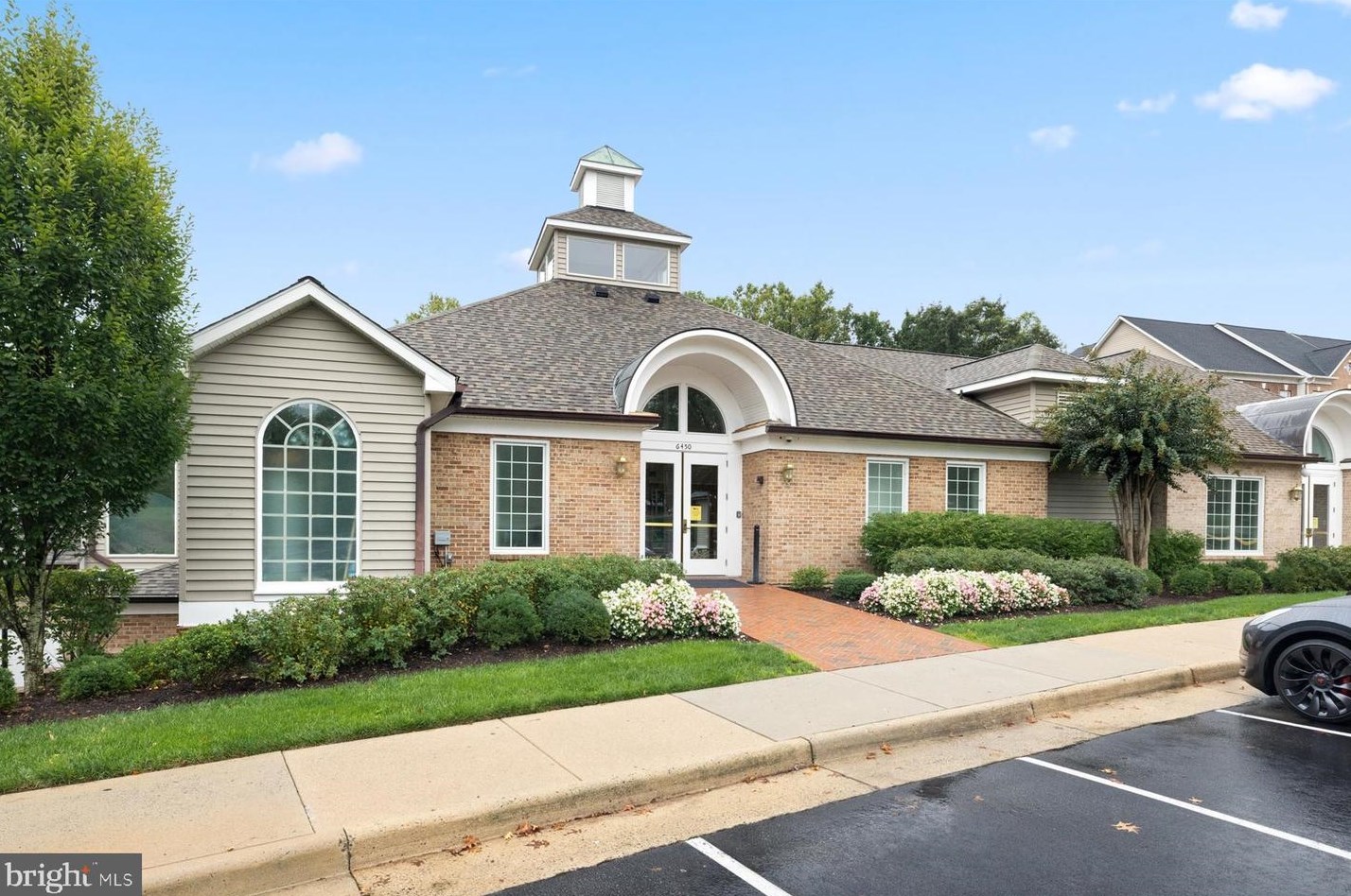 5146 Ballycastle Cir, Alexandria VA 22315-5546 exterior