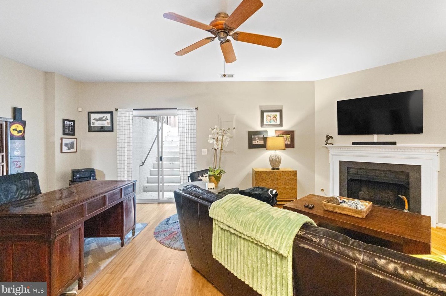 5146 Ballycastle Cir, Alexandria VA 22315-5546 exterior