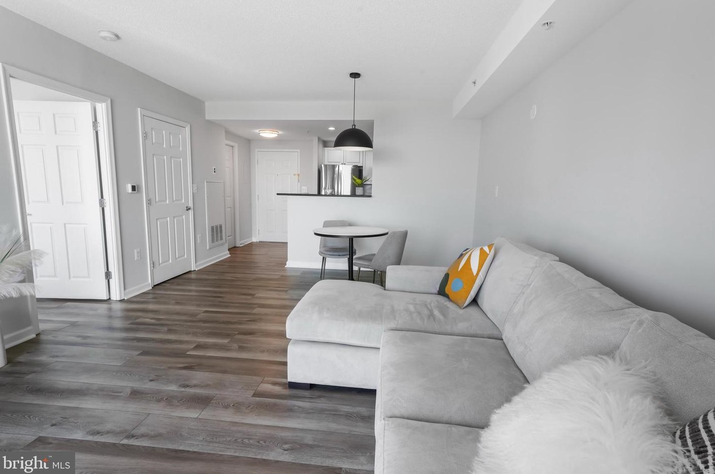 2726 Gallows Rd #803, Vienna, VA 22180