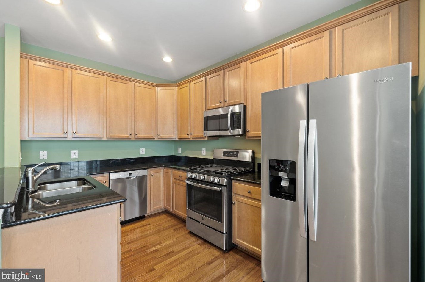 5106 Village Fountain Pl, Centreville VA  20120-3078 exterior