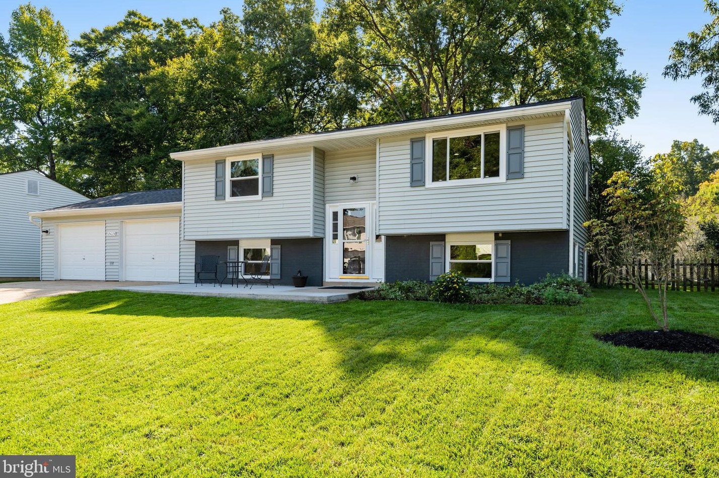 15115 Kamputa Dr, Centreville, VA 20120