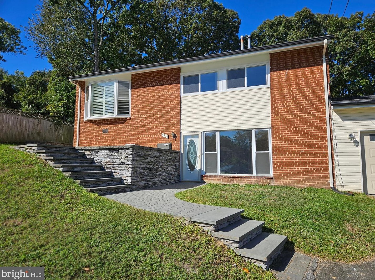 5426 Enid Pl, Alexandria, VA 22312