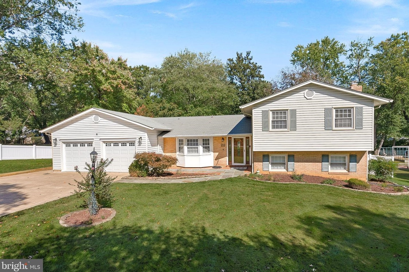 9912 Vale Rd, Vienna, VA 22181