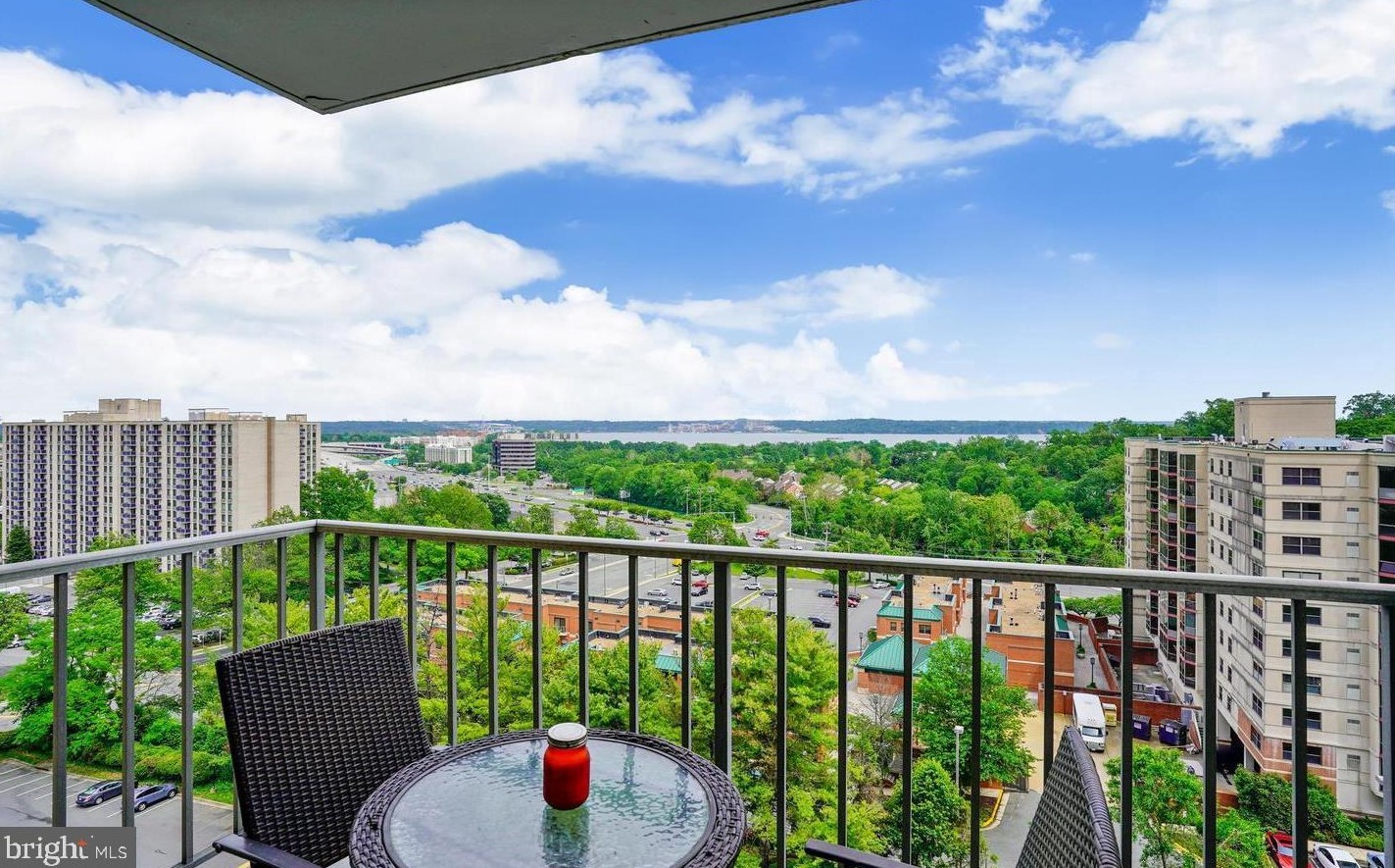 2059 Huntington Ave #1203, Alexandria, VA 22303