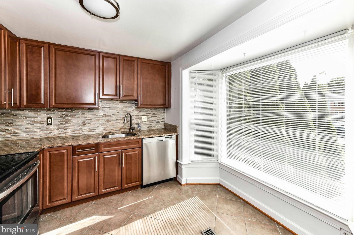 3018 Talking Rock Dr, Fairfax, VA 22031-2028