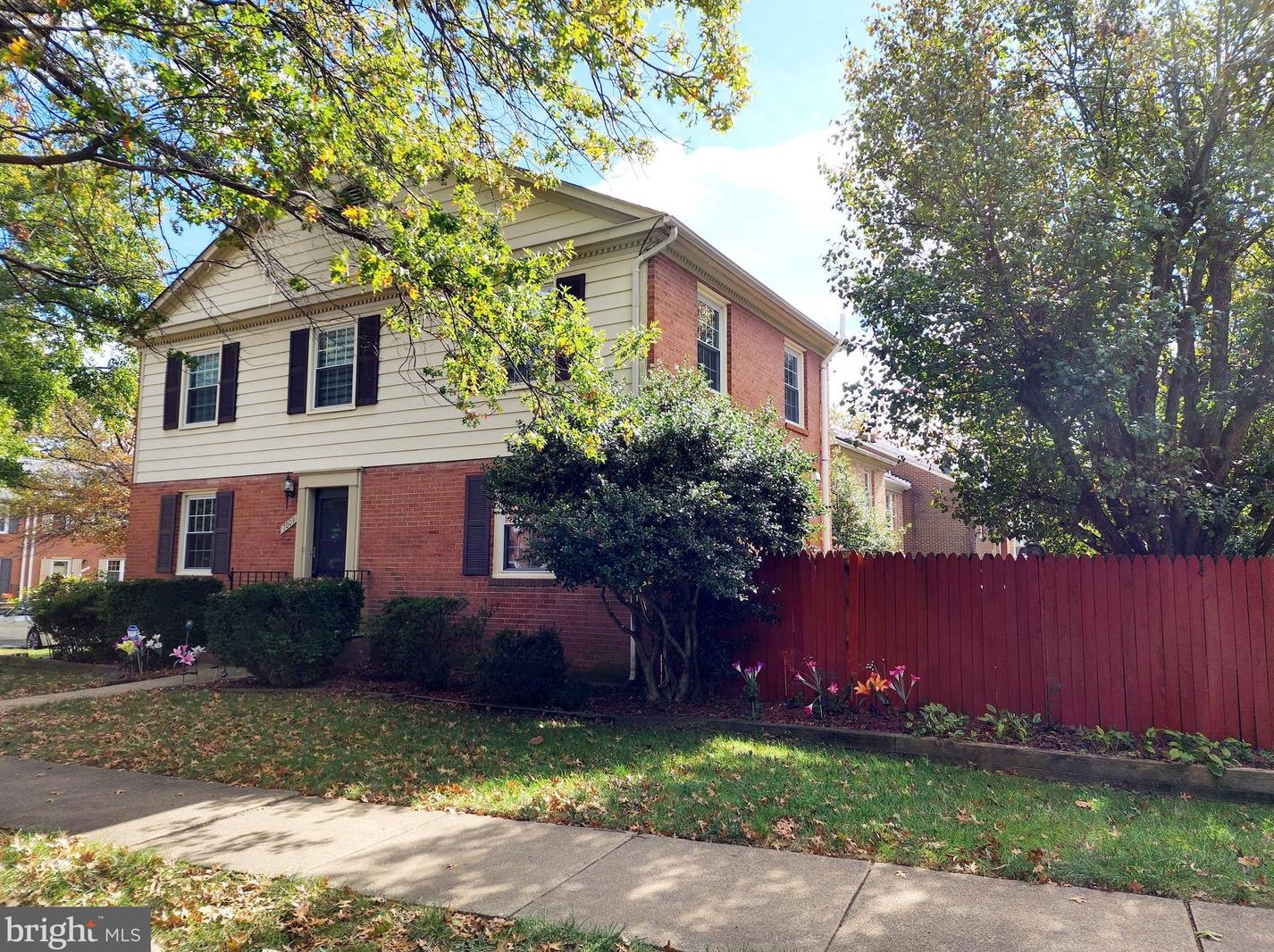 7009 Leebrad St, Springfield, VA 22151-3508