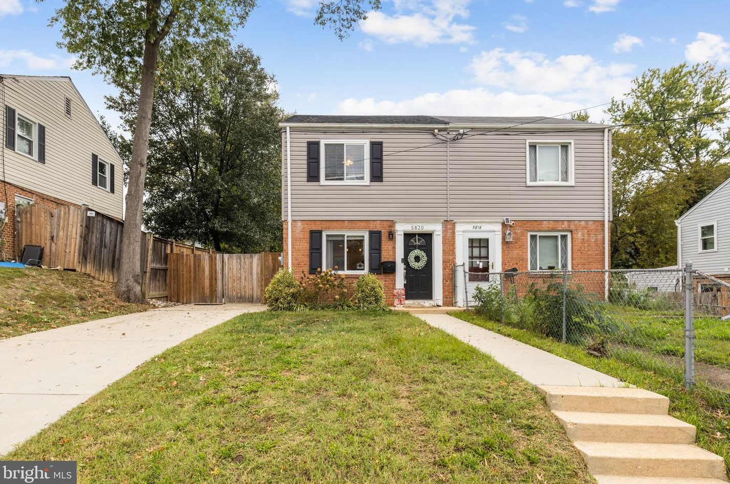 5820 Fifer Dr, Alexandria, VA 22303