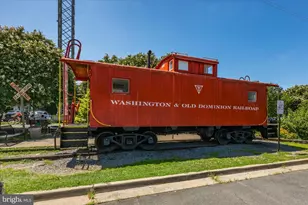 627 Hine St SE, Vienna, VA 22180 - Photo 114