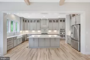 9017 Ellenwood Ln, Fairfax, VA 22032 - Photo 18